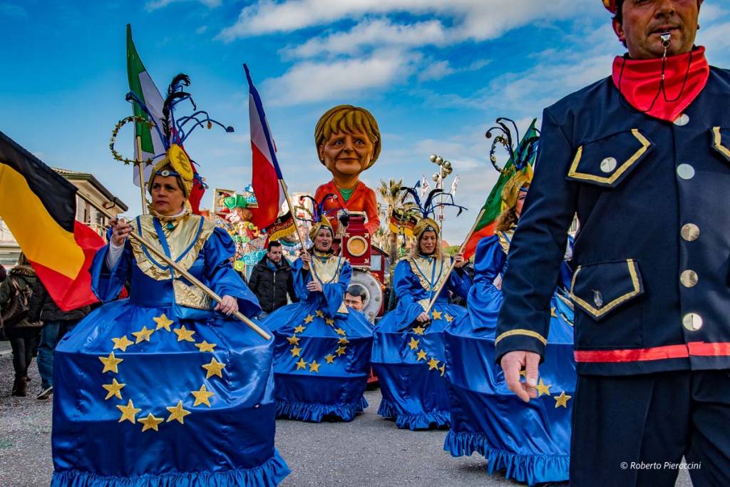 Carnevale 2016, le maschere isolate 15 La locomotiva tedesca, Devis Serra