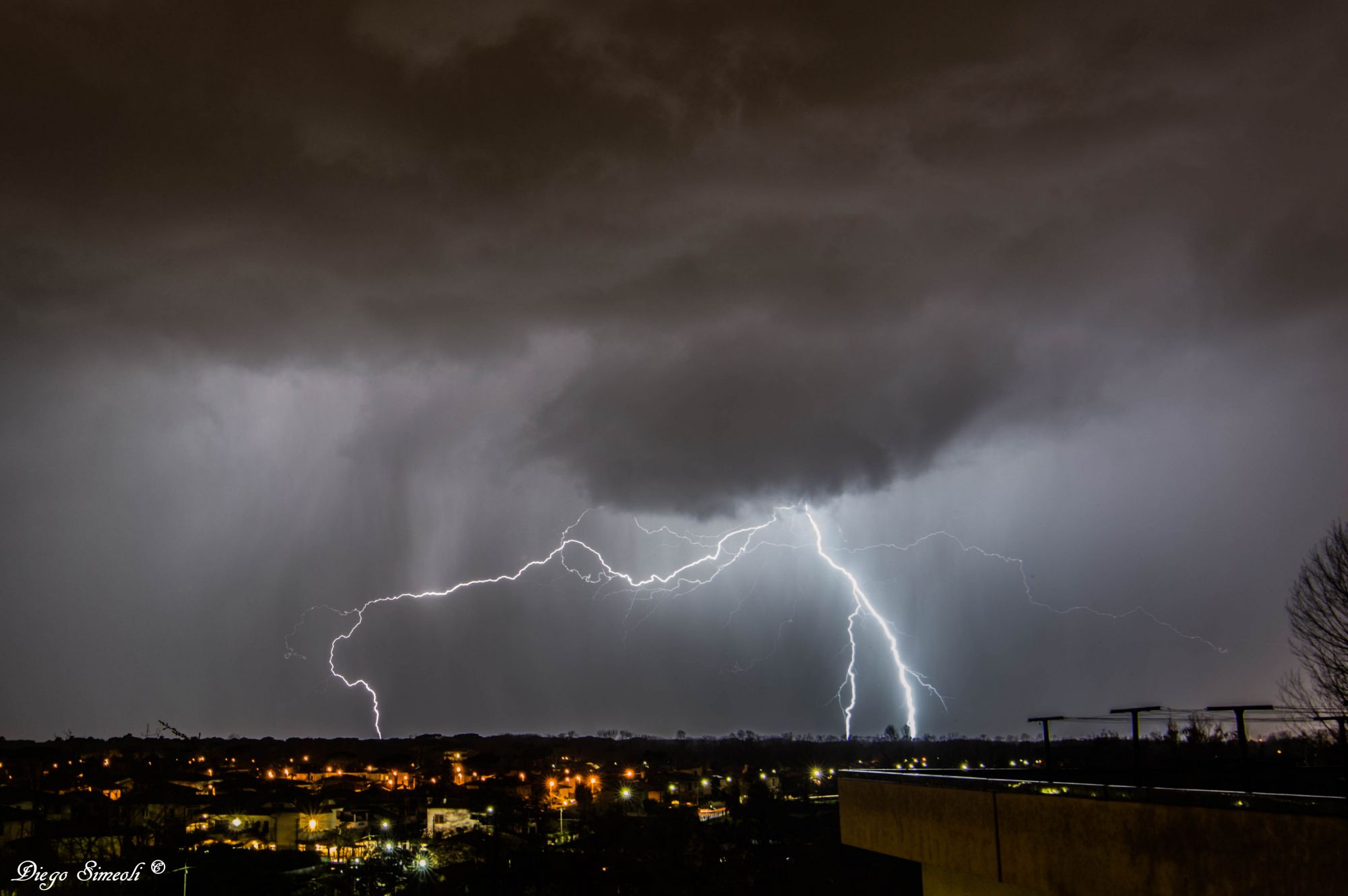 Maltempo, allerta meteo per pioggia e temporali