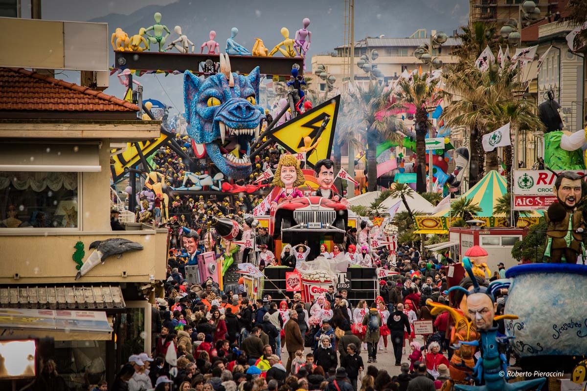 “Non sono solo coriandoli, il Carnevale può sfidare la pizza napoletana”