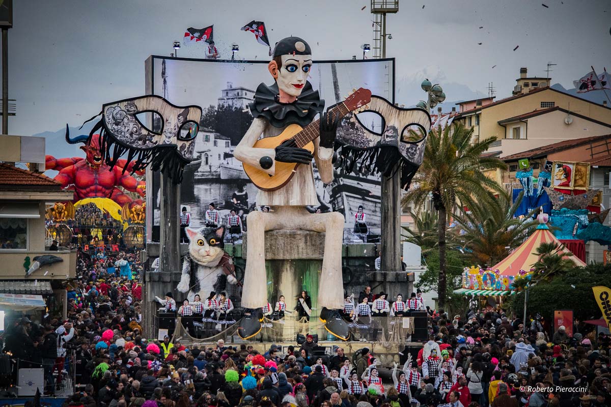 Gemellaggio Viareggio-Colonia nel segno del Carnevale?