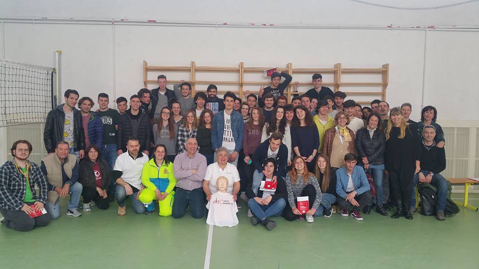 Al Liceo Michelangelo il corso per l’utilizzo del defibrillatore