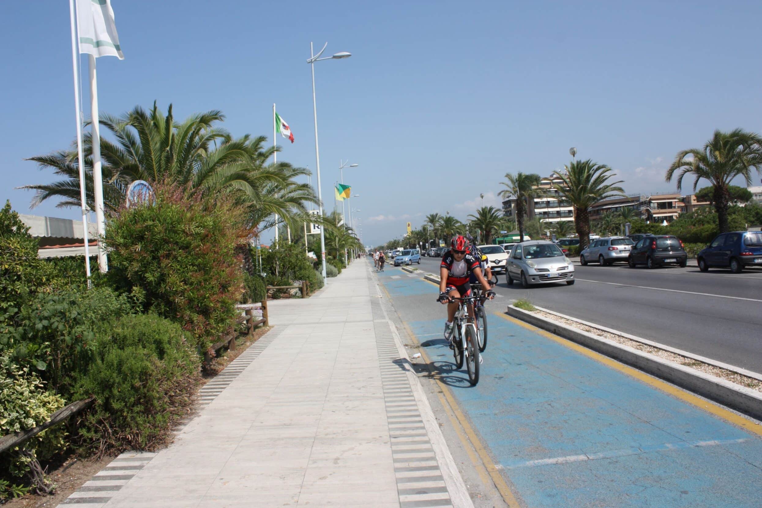 Piste ciclabili in Versilia, un nuovo tratto