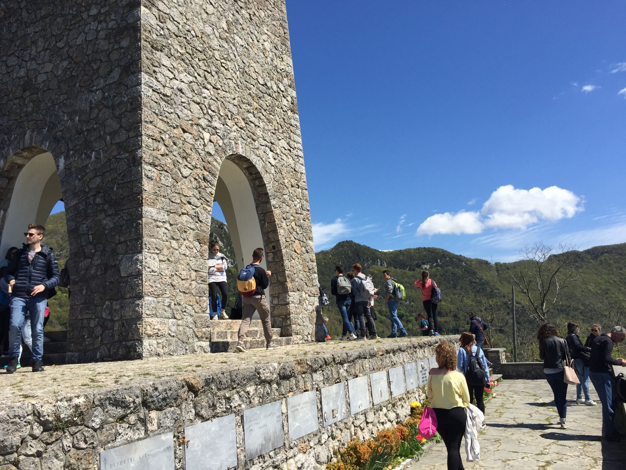 Nuova lapide a Sant’Anna, tra i donatori anche il Cro Darsene