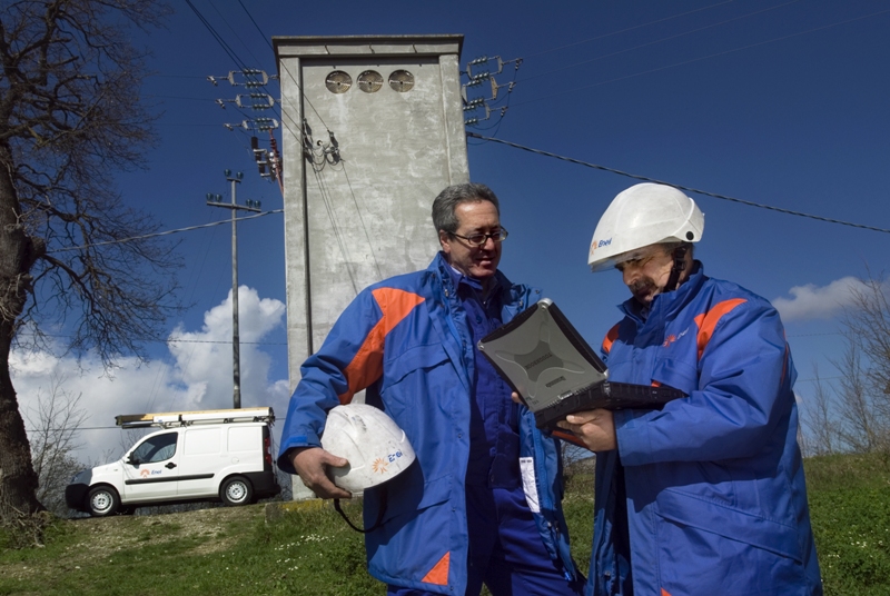 A Pietrasanta lavori di Enel per il restyling delle cabine