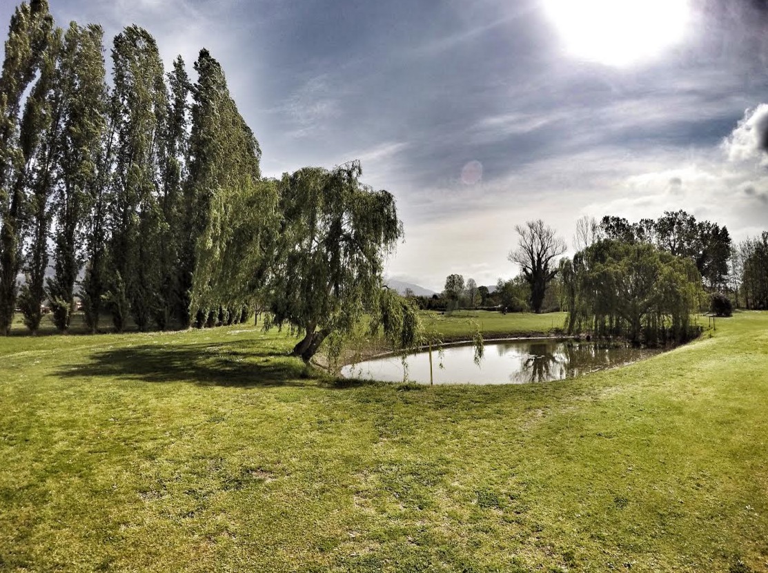 Golf, prima gara in notturna a Pietrasanta