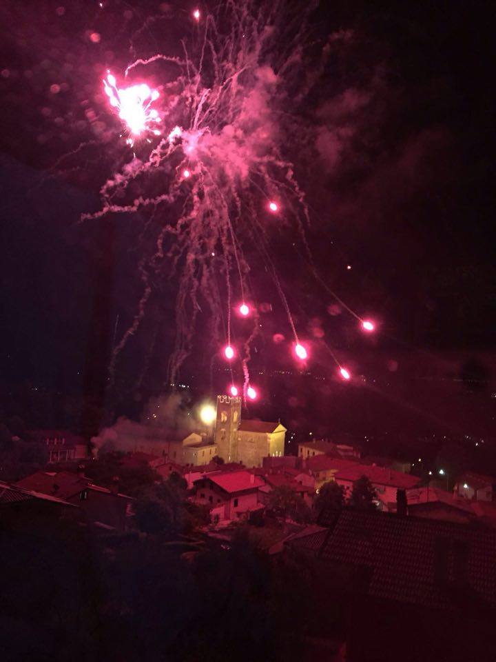 Fuochi d’artificio per la chiusura della festa della “Dolorosa”