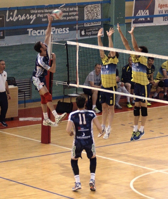 Pallavolo Massa sfida Arno Volley. Big match a Camaiore