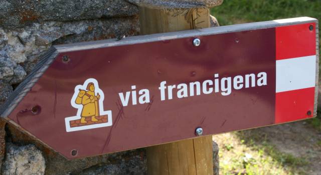 Francigena: via interrotta per frana