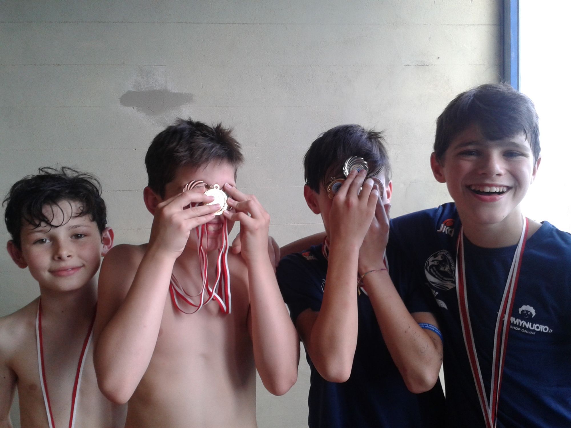 Incetta di medaglie per il Circolo Nuoto Lucca