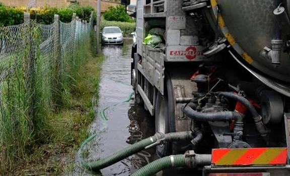 Allerta meteo, situazione in Versilia: idrovore accese
