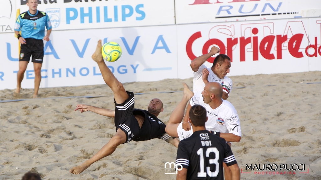 La Lazio piega il Livorno al “Beach Stadium”