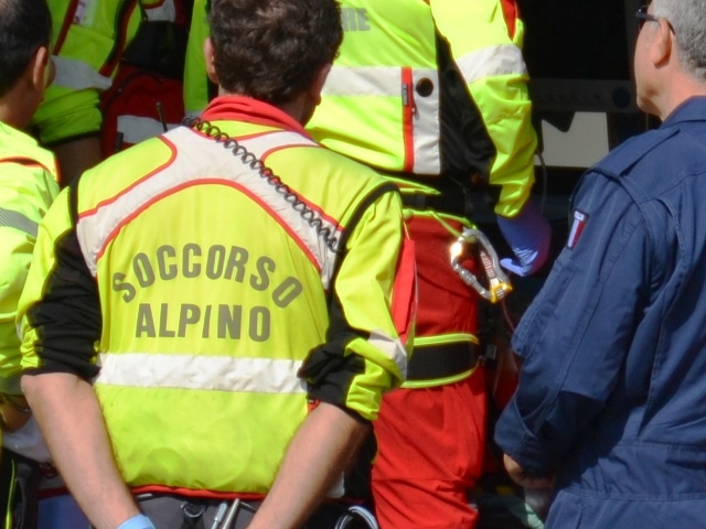 soccorso alpino escursione sulle alpi apuane