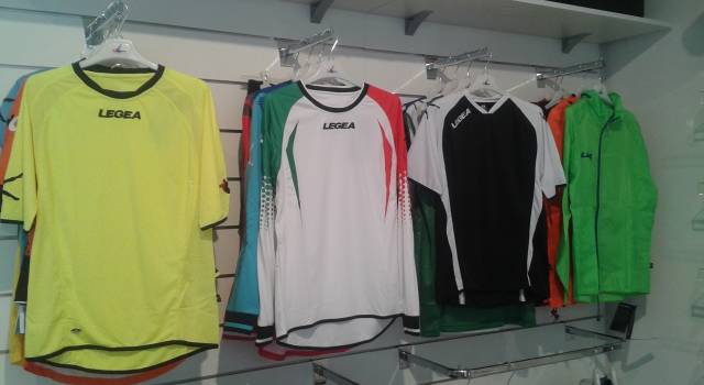 Apre un nuovo negozio di articoli sportivi in centro a Viareggio