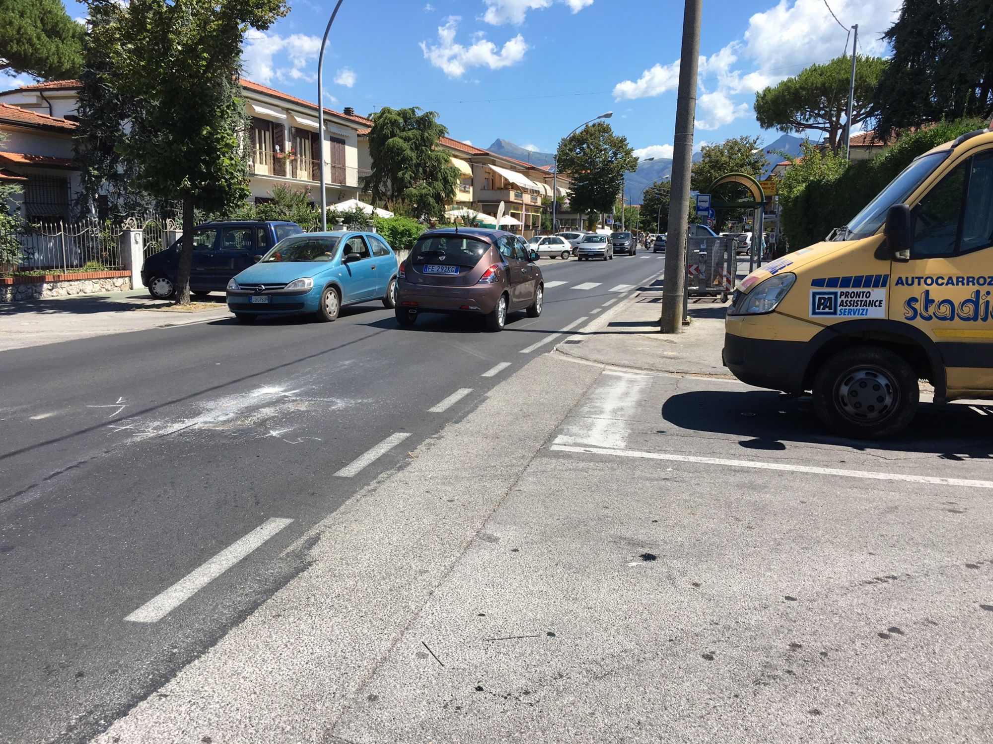 “In Via Italica segnaletica inesistente e limiti quasi mai rispettati”