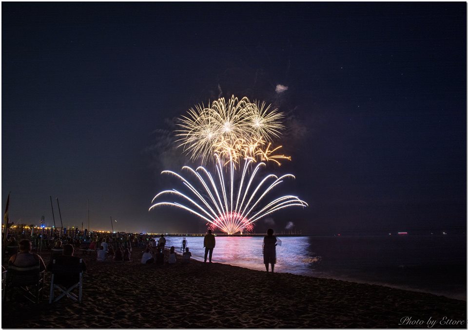 Spettacolo pirotecnico per il Natale a Forte dei Marmi