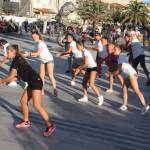 La magia dei tappeti di segatura affascina i turisti di Lido 1 foto Marco Pomella