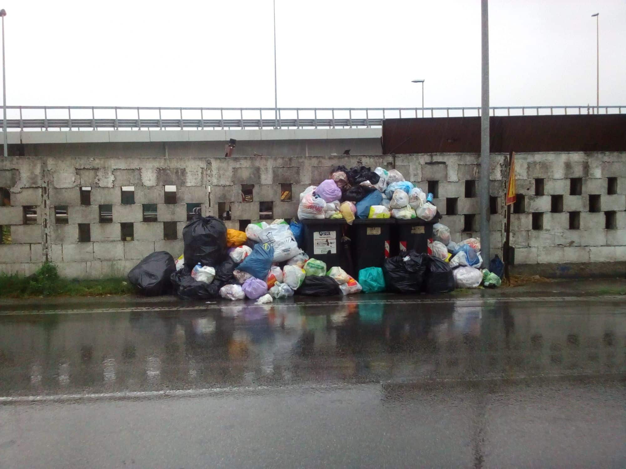 “Ancora irrisolta l’emergenza rifiuti”