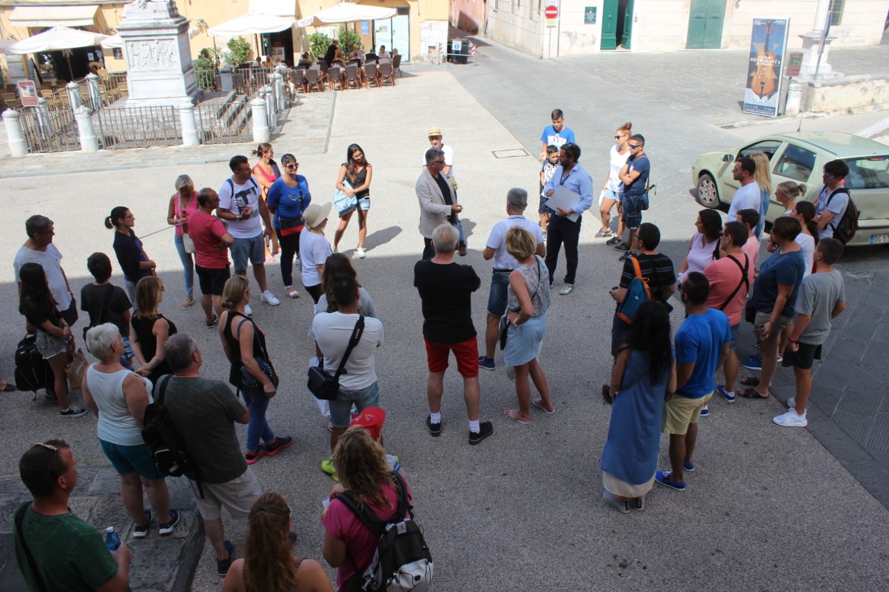 Pietrasanta scopre i crocieristi