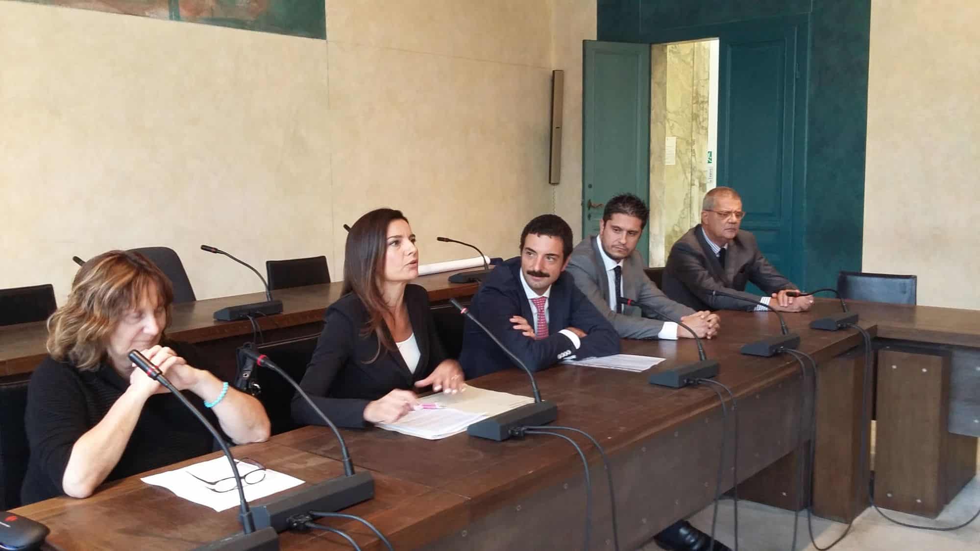 Crisi, a Pietrasanta il primo sportello gratuito anti-debiti