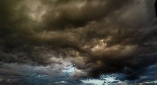 Maltempo, codice giallo sulla costa centro meridionale per piogge e temporali fino a mezzanotte