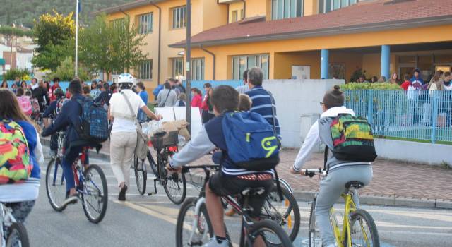 Bimbi a scuola in bicicletta per la Settimana Europea della mobilità