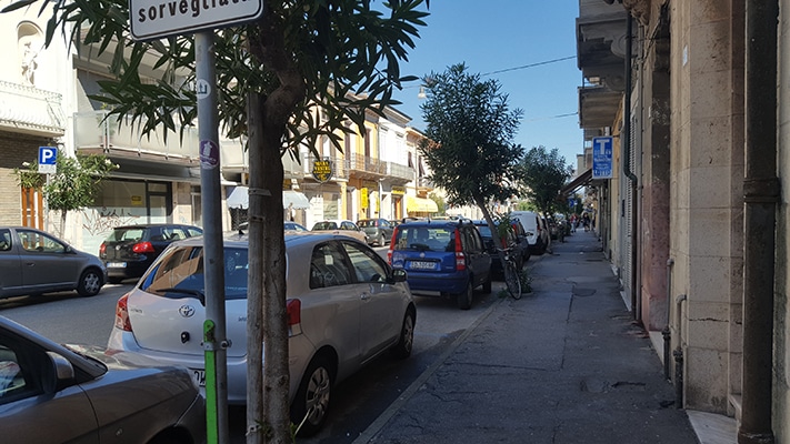 Fermati in via Mazzini, avevano precedenti: foglio di via da Viareggio per due marocchini