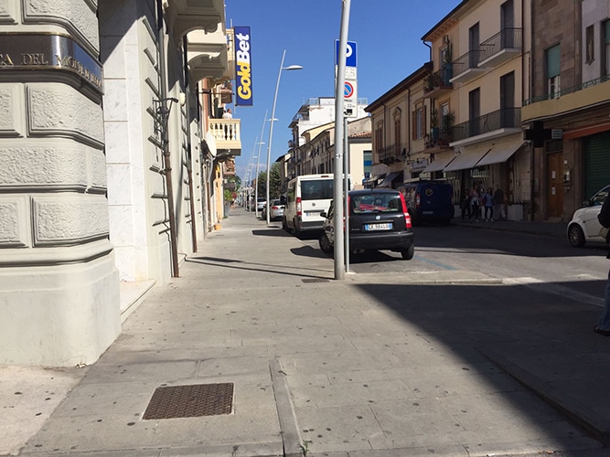 Rapina alla Monte dei Paschi di via Garibaldi. Portati via 10mila euro