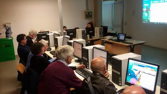 Un corso gratuito di computer per gli over 60