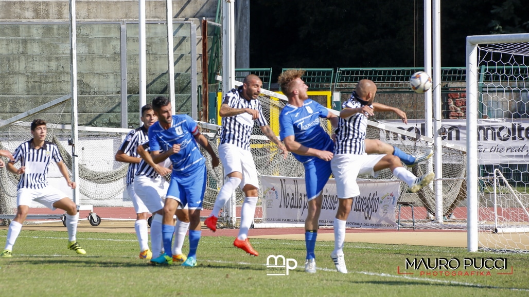 Per il Viareggio è buio pesto. Lo Sporting Recco vince con un autogol