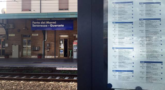Cambiano gli orari dei treni sulla linea Massa-Pisa: ecco le modifiche