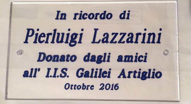 Gli amici di Pierluigi Lazzarini donano un defibrillatore al &#8220;Galilei&#8221;