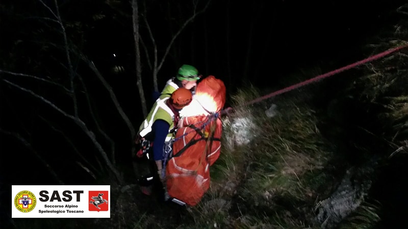 Esercitazione in notturna del Soccorso Alpino di Querceta