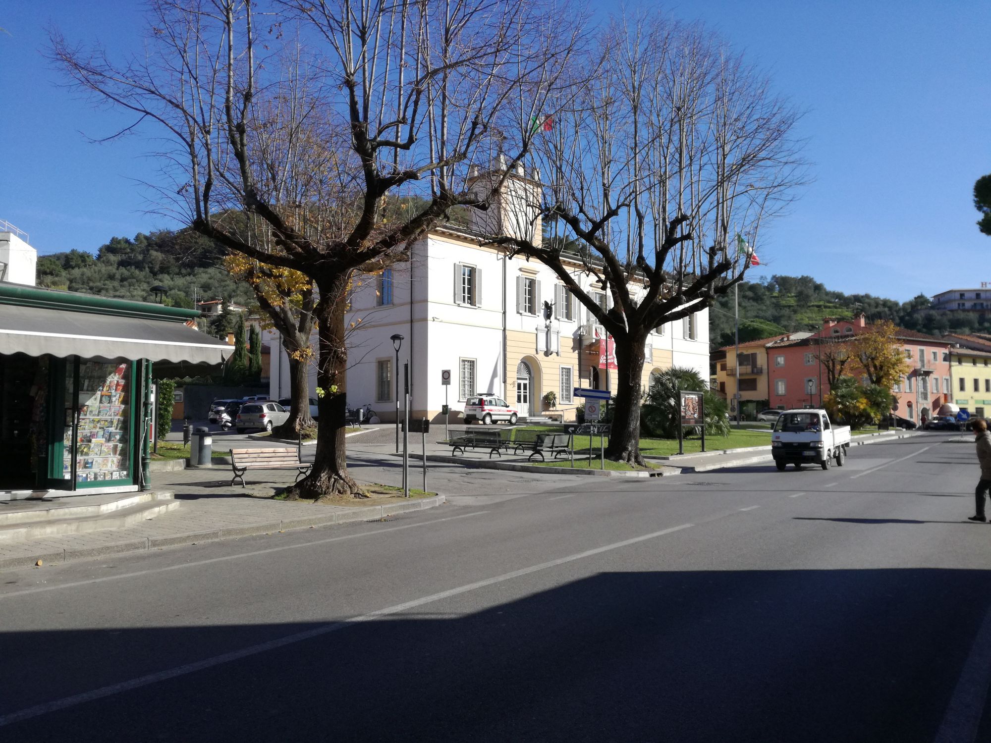 Rispondere a Coluccini è come pestare l’acqua nel mortaio