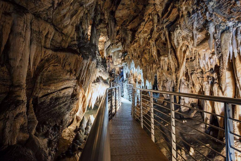 galleria antro del corchia grotta