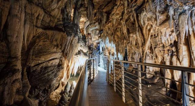 Presepi in grotta, 3° concorso di Natale all&#8217; Antro del Corchia