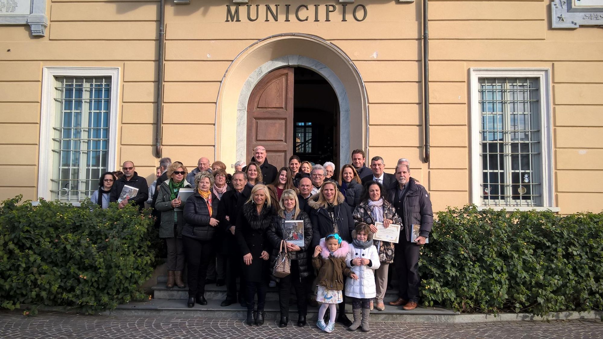 Premiazione dei vincitori “illumina il tuo terrazzo o giardino”