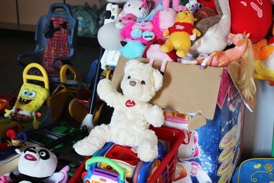 foto-giocattoli-atelier-solidarieta-pietrasanta