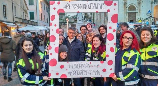 Flash Mob in piazza Duomo per gli amici a quattro zampe