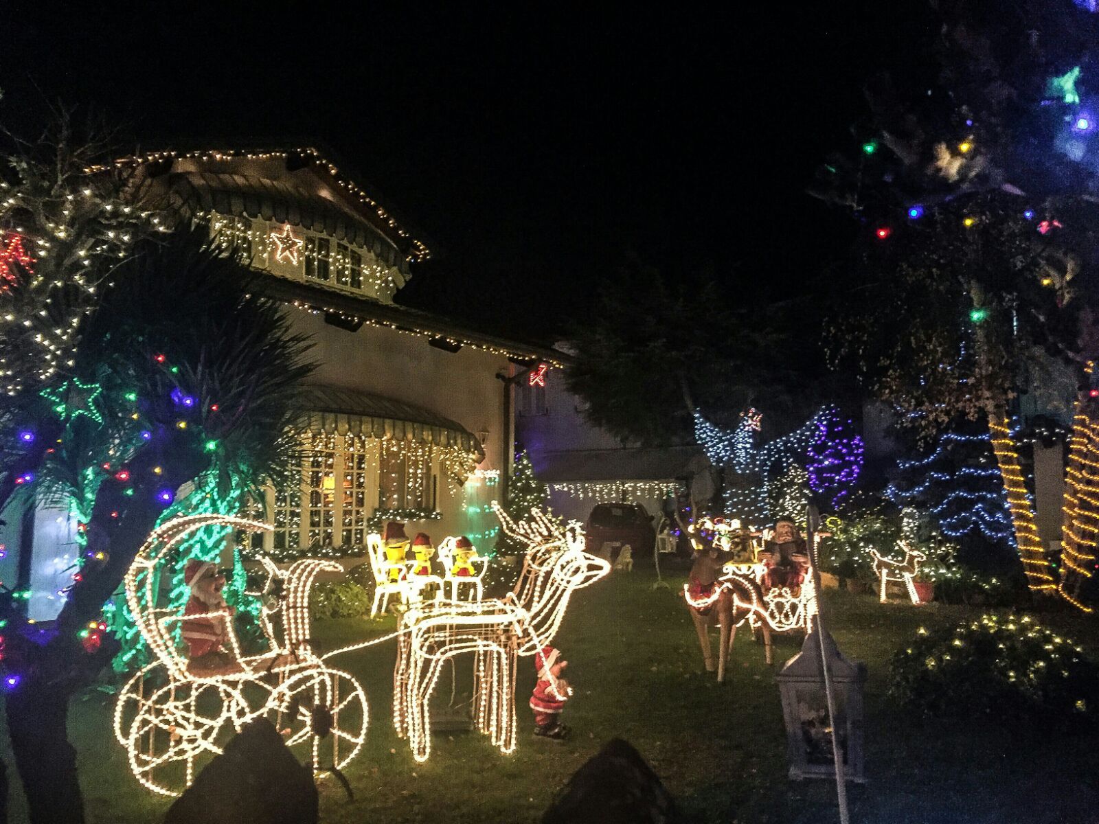 Nella Casa di Babbo Natale a Massarosa