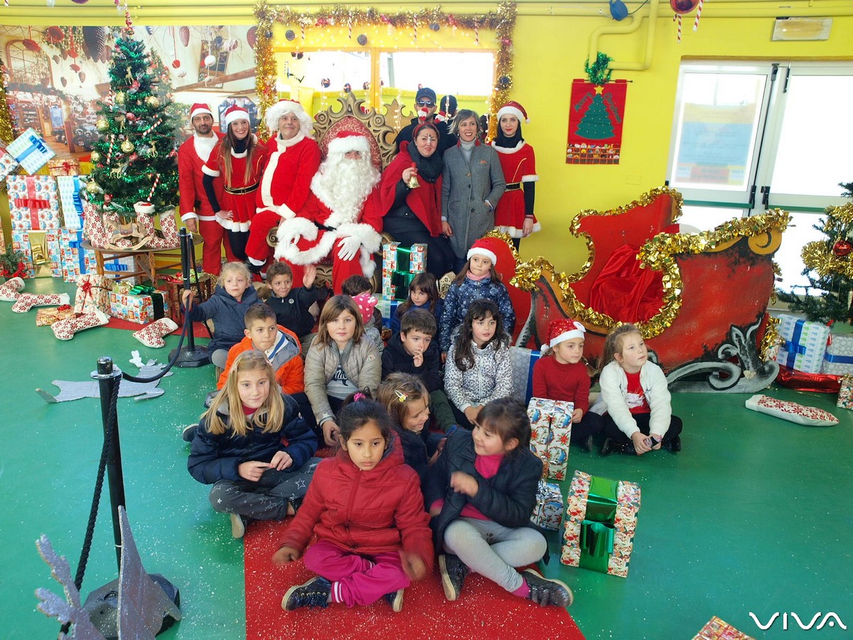 Santa Claus Party, migliaia di persone al Centro Polo