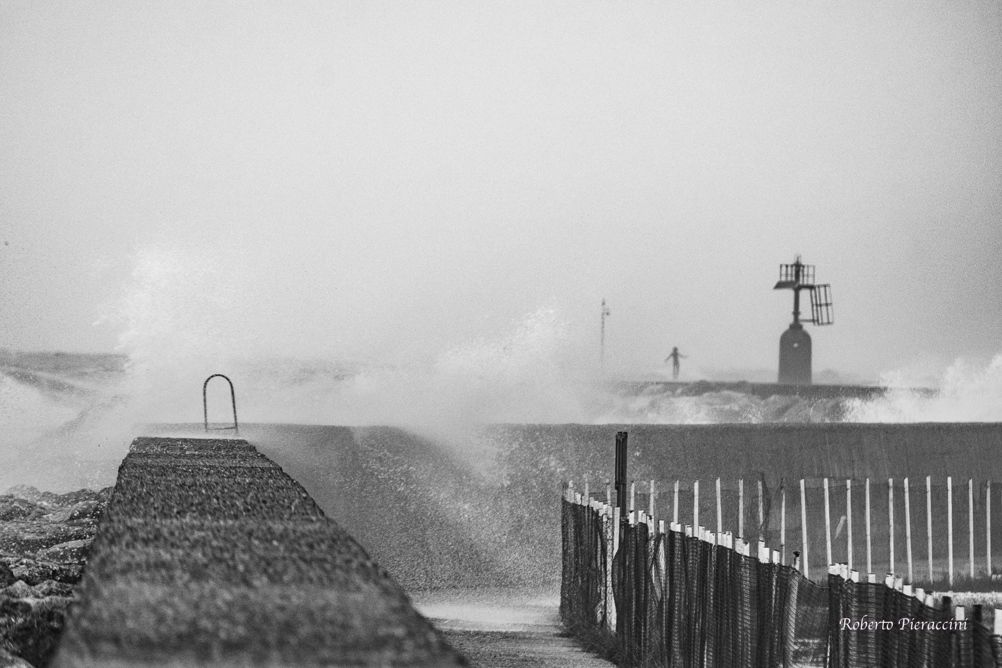 Temporali forti e rischio idrogeologico , domani allerta meteo gialla a Viareggio