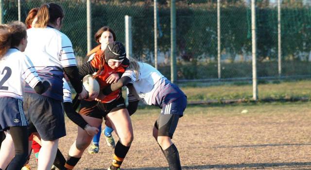 Esordio vincente per le ragazze del Rugby Union Versilia