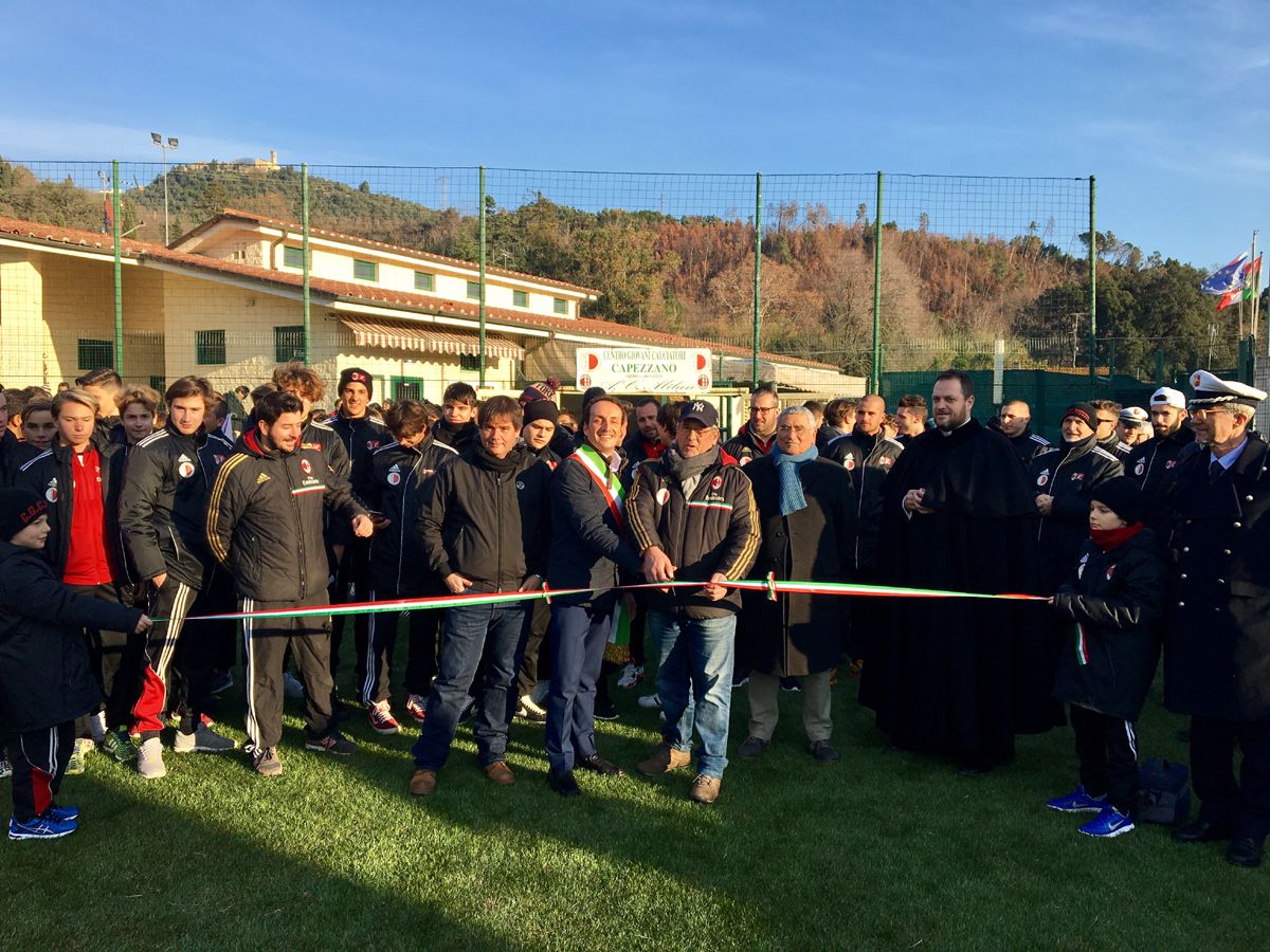 Erba artificiale per il campo di Capezzano Pianore