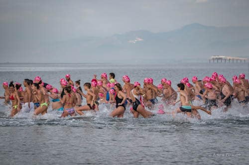 Tuffo di Capodanno 2020, tutti pronti a battere il record e a sfidare il freddo