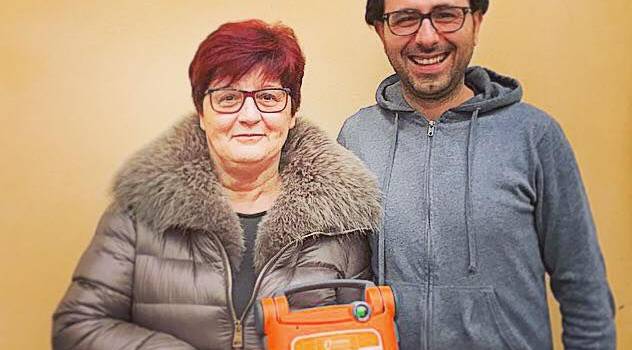Un defibrillatore in città nel nome di Luca Cattani