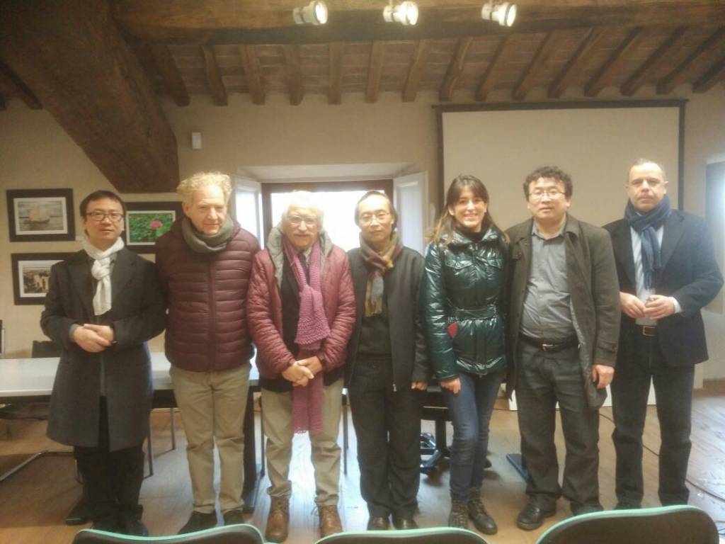 artisti cinesi alla brilla