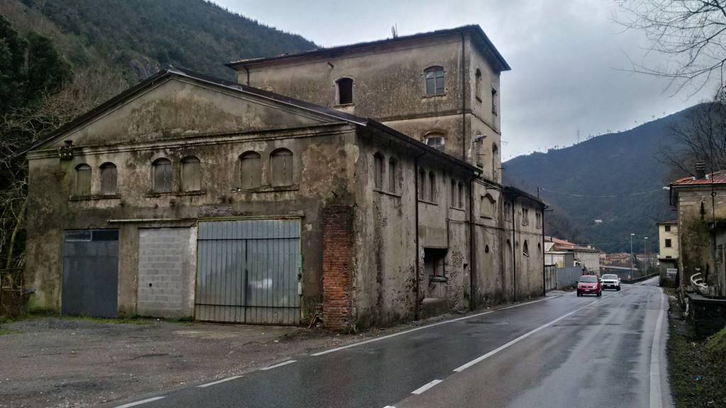 edificio abbandonato seravezza