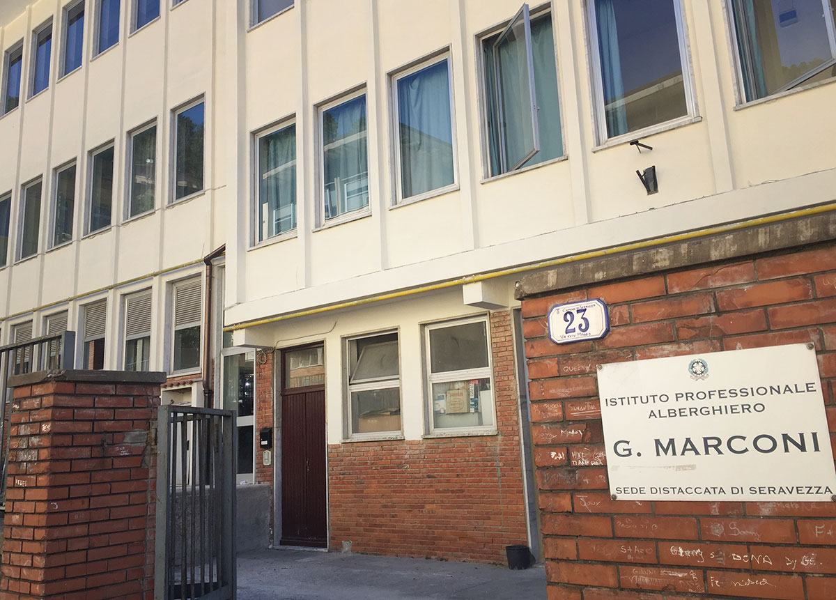 Seravezza solidale con Viareggio sull’Istituto “G. Marconi”