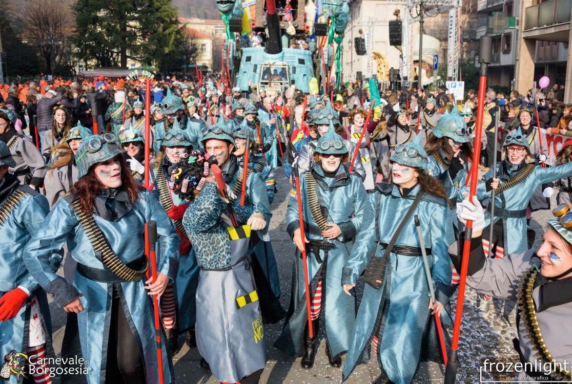 Il Carnevale di Viareggio strega anche Borgosesia