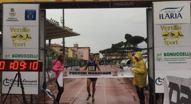 Puccini Marathon, la pioggia non ferma la carica degli 800 runners